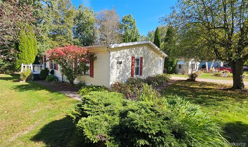 655 Park Vw, Clio, MI, 48420-1400 | Card Image