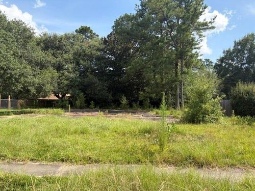 2105 Cherie Dr, Hammond, LA, 70401-1511 | Card Image
