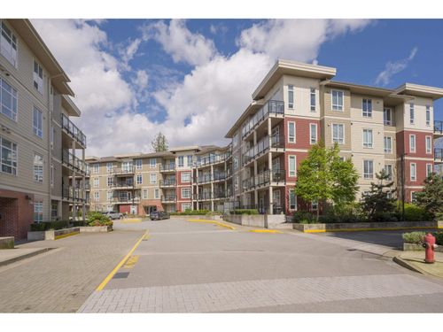 d405-20211 66 Ave, Langley, BC, V2Y0L4 | Card Image