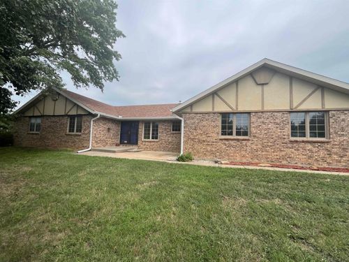 537 E Shipton Rd, Salina, KS, 67401-9328 | Card Image