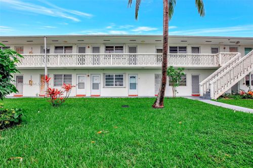 apt-9-121 Ne 204th St, Miami Gardens, FL, 33179-2318 | Card Image