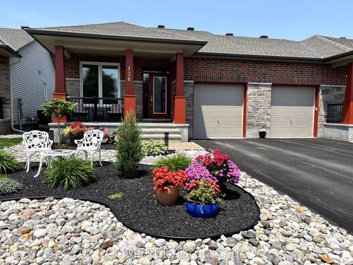 126 Boxcar Cres, Russell, ON, K4R0C4 | Card Image