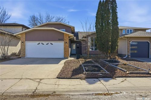 2643 Crocus Dr E, Regina, SK, S4V1S8 | Card Image