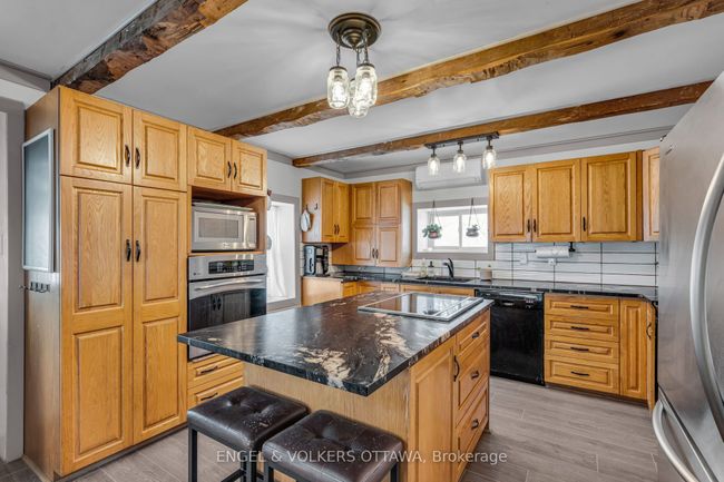 179 Church St, House other with 3 bedrooms, 2 bathrooms and 4 parking in Smiths Falls ON | Image 5