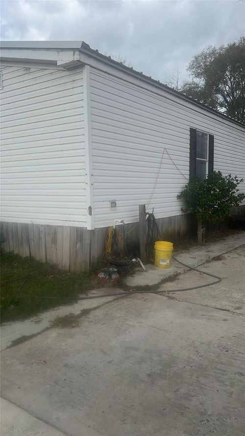 612 Elm Ave, Crosby, TX, 77532-8677 | Card Image