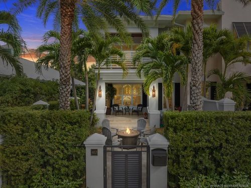 417 Akron Ave, Stuart, FL, 34994-2911 | Card Image