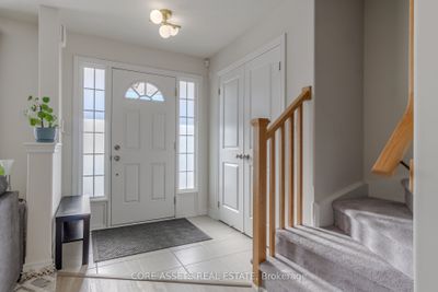 883 Broadway Blvd, Home with 3 bedrooms, 3 bathrooms and 2 parking in Peterborough ON | Image 3