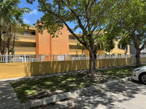 apt-a2-1851 Ne 168th St, North Miami Beach, FL, 33162-3041 | Card Image