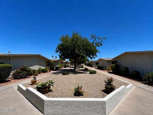 10737 W Santa Fe Dr, Sun City, AZ, 85351-2621 | Card Image