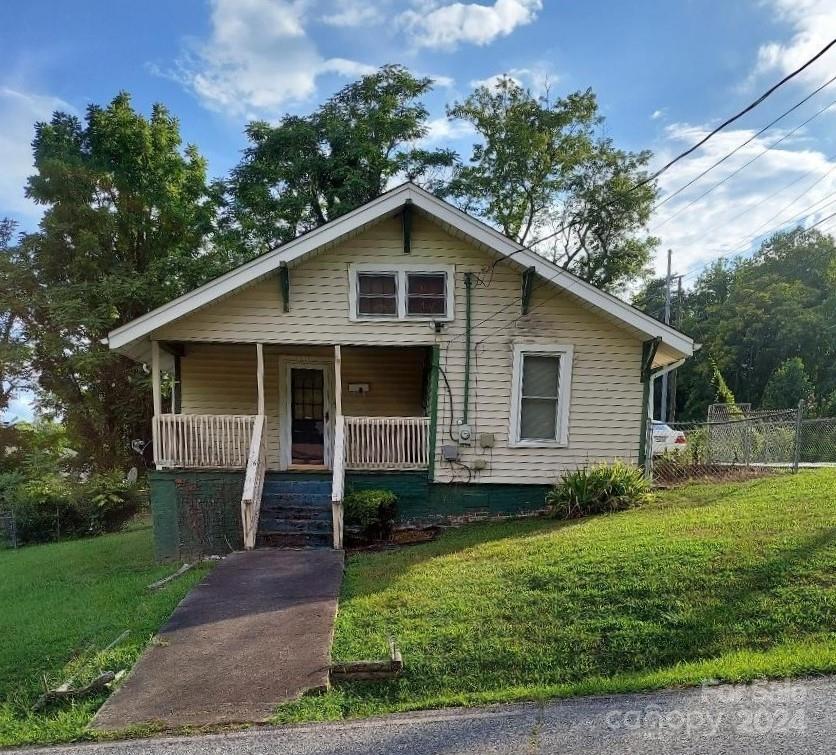Prospect St, Lenoir, NC 28645