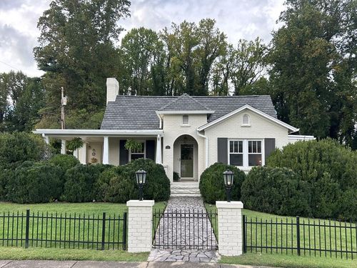 465 Arlington Ave, Bristol, VA, 24201-3505 | Card Image