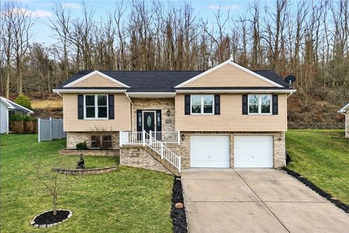 42 Norton Dr, Finleyville, PA, 15332-9526 | Card Image