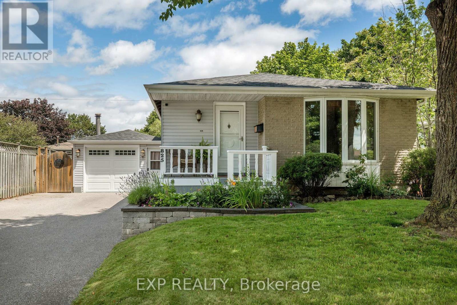 Residential in Pickering (Bay Ridges) 2