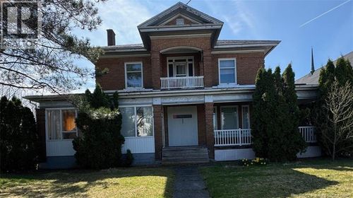 672 Rue Principale, Saint Léonard, NB, E7E2H6 | Card Image