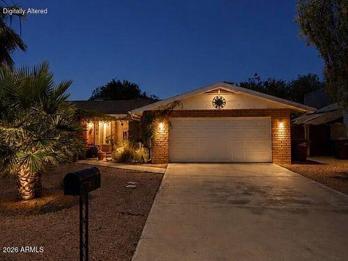 3008 N 82nd St, Scottsdale, AZ, 85251-5832 | Card Image