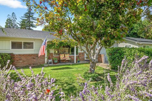 120 Jacoby St, Gold Hill, OR, 97525-9683 | Card Image