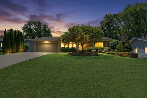 2313 Carriage Ln, Lindenhurst, IL, 60046-8889 | Card Image