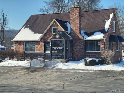 7166 Boston State Rd, Hamburg, NY, 14075-6933 | Card Image