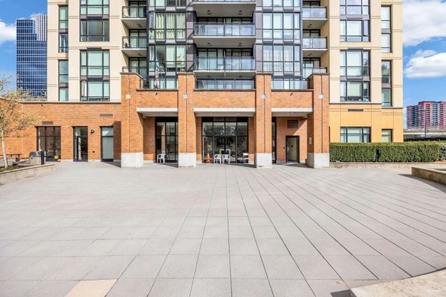 2404 - 10777 University Drive, Condo with 2 bedrooms, 2 bathrooms and 2 parking in Surrey BC | Image 27