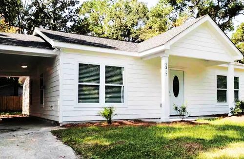 5817 Chaucer Dr, Hanahan, SC, 29410-2723 | Card Image