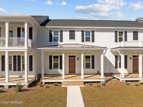 3904 Reunion Pointe Ln, New Bern, NC, 28562-8443 | Card Image