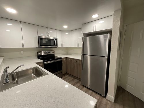 05-420-19455 Ne 10 Avenue, North Miami Beach, FL, 33179 | Card Image