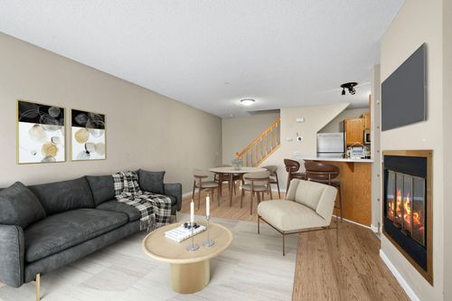 12819 Echo Ln, Apple Valley, MN, 55124-8696 | Card Image