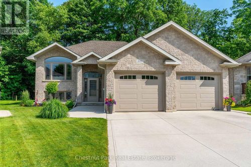 207 2nd Street W, Owen Sound, ON, N4K0A6 | Card Image