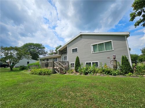 42 Pine Cir, Horseheads, NY, 14845-1370 | Card Image