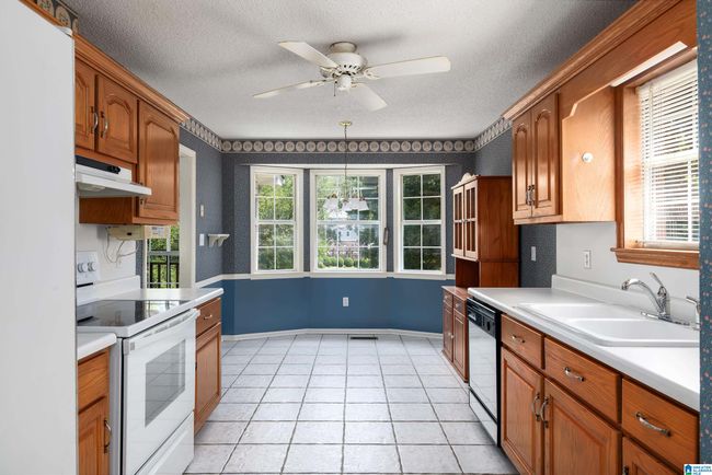 523 Seminole Trl, House other with 3 bedrooms, 3 bathrooms and null parking in PELL CITY AL | Image 34
