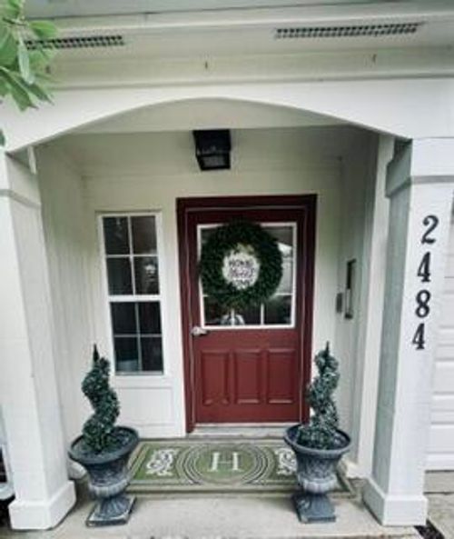 g-2484 Fountain Pl, Fort Mitchell, KY, 41017 | Card Image