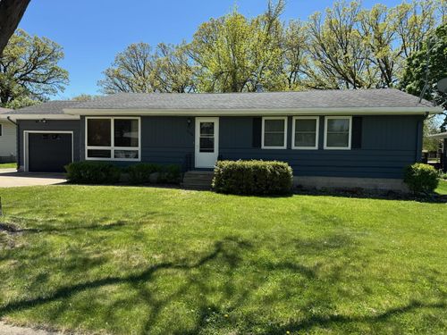 204 Fredrick Dr, Albert Lea, MN, 56007-2224 | Card Image