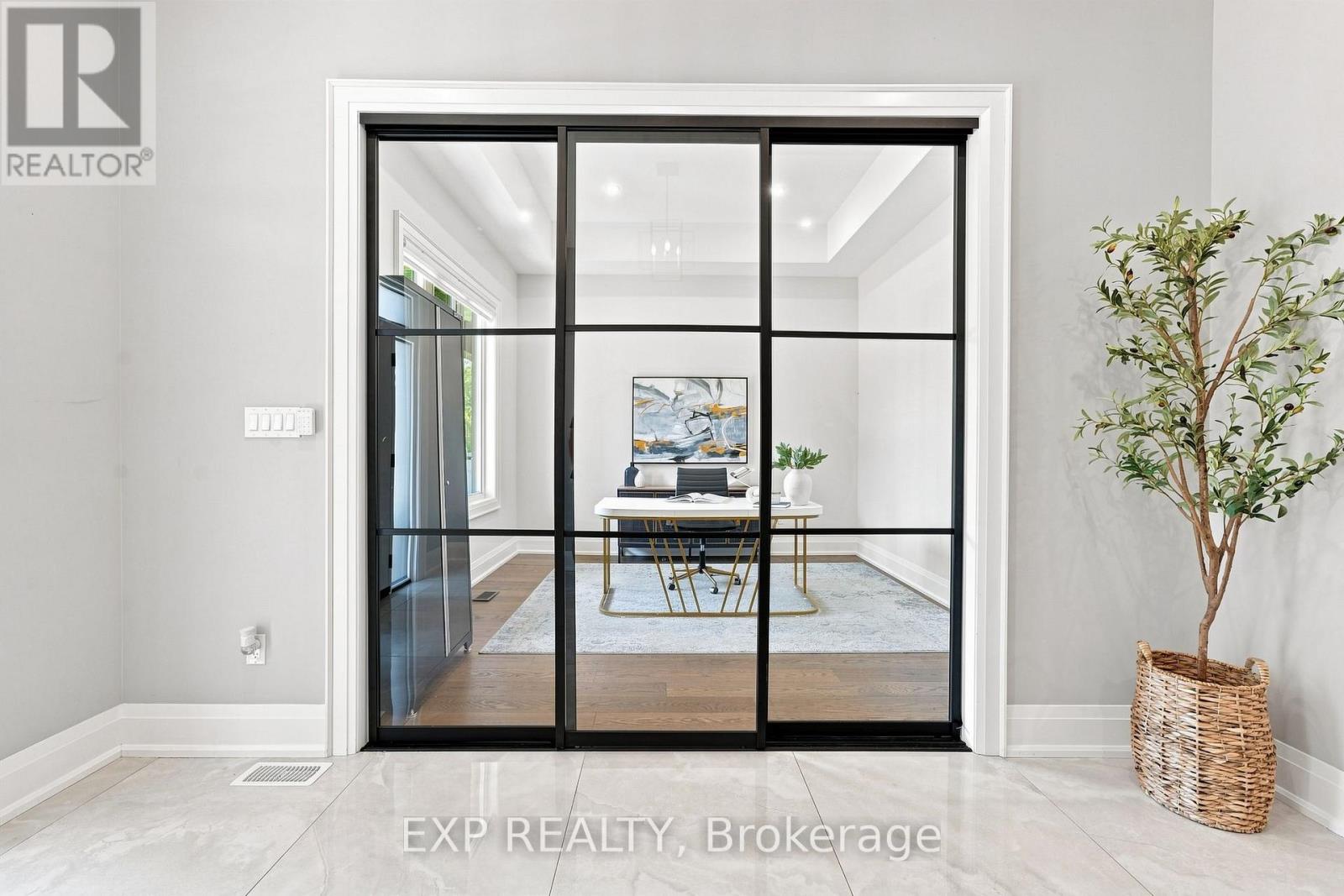 Residential in Georgina (Sutton & Jackson's Point) 5
