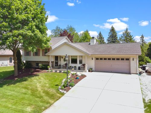 7239 Sherry Ln, Waterford, WI, 53185-1866 | Card Image