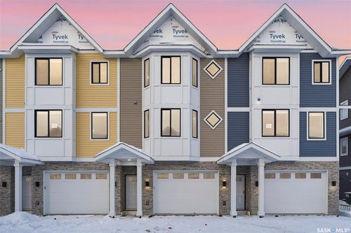 220-3220 11th St W, Saskatoon, SK, S7M5M4 | Card Image