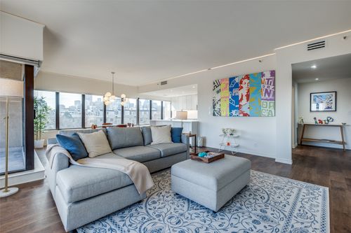 apt-501-3030 Mckinney Ave, Dallas, TX, 75204-7482 | Card Image