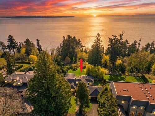 13706 Marine Dr, White Rock, BC, V4B1A4 | Card Image