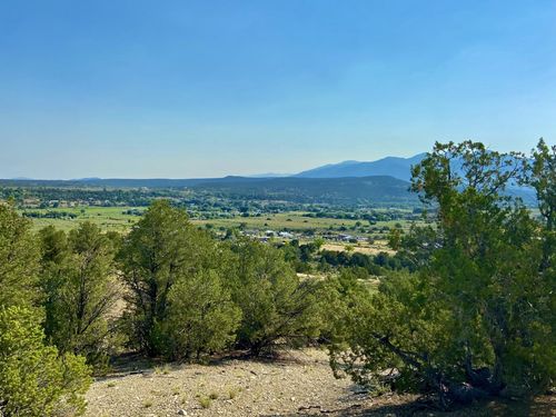 137 Los Rios Rd, Arroyo Hondo, NM, 87513-8029 | Card Image