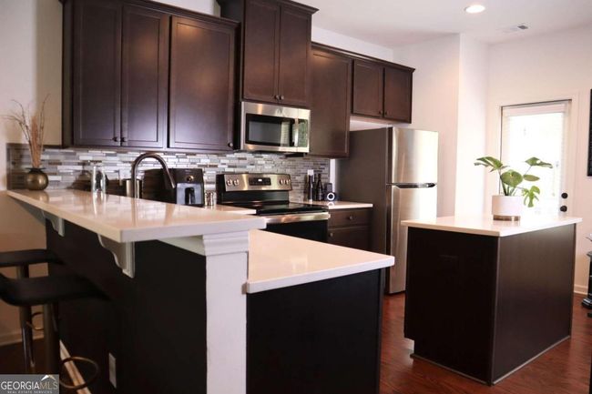 817 Ambient Way Sw, Townhouse with 3 bedrooms, 3 bathrooms and 2 parking in Atlanta GA | Image 6