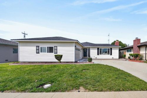 782 Fairfax Dr, Salinas, CA, 93901-1251 | Card Image