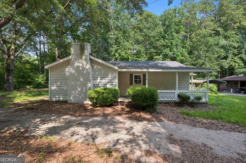 6770 Burkhead Dr, Union City, GA, 30291-1840 | Card Image