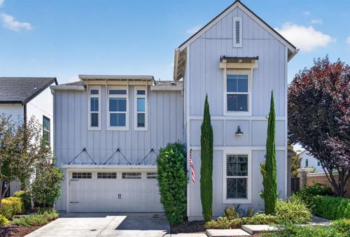980 Farmhouse Way, Folsom, CA, 95630-3396 | Card Image