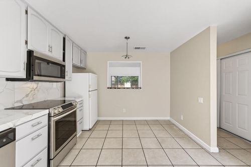 2104 Sharon Way, Modesto, CA, 95350 | Card Image