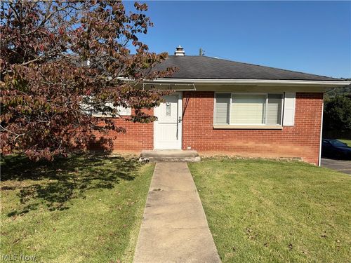 640 Tulip Ln, Martins Ferry, OH, 43935-2210 | Card Image