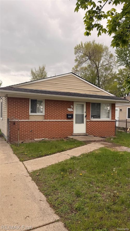 2184 Garrick Ave, Warren, MI, 48091-2118 | Card Image