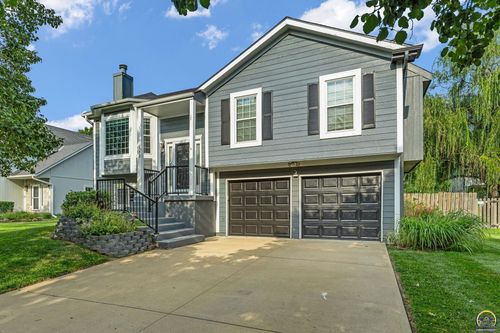 1073 N Logan St, Olathe, KS, 66061-6321 | Card Image