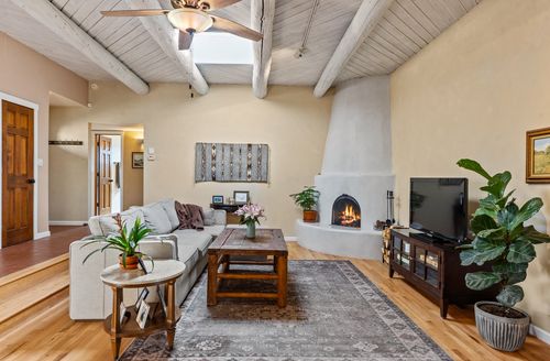 2256 Camino Iris, Santa Fe, NM, 87505 | Card Image