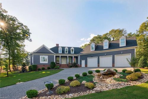105 N Knob Hl, Williamsburg, VA, 23188-6415 | Card Image