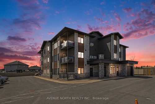 102-271 Belfort St, Embrun, ON, K0A1W0 | Card Image