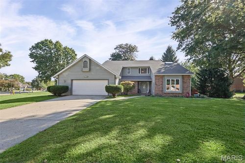 127 Pine Dale Drive, Swansea, IL, 62226 | Card Image